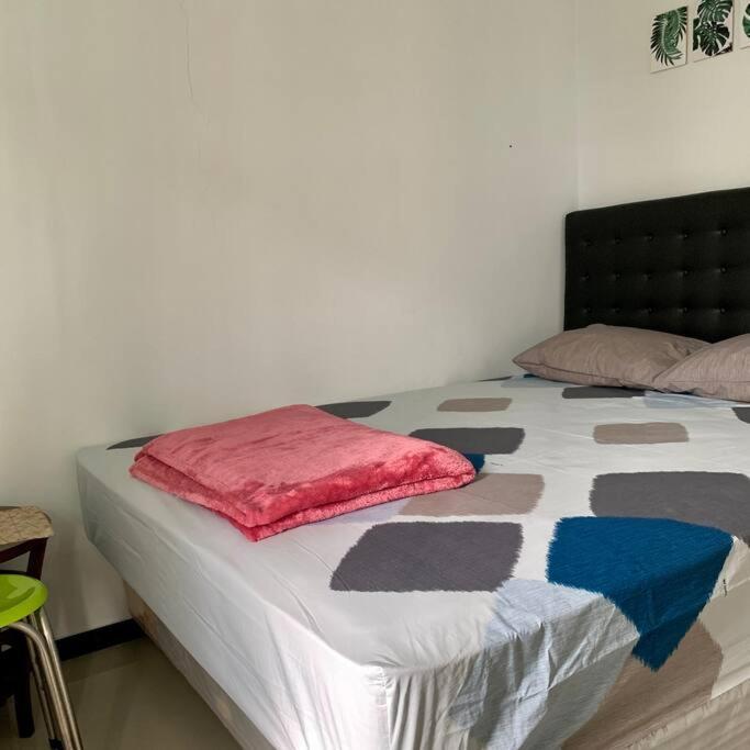 Kayz Villa Batu Dengan Kolam Renang Pribadi 外观 照片